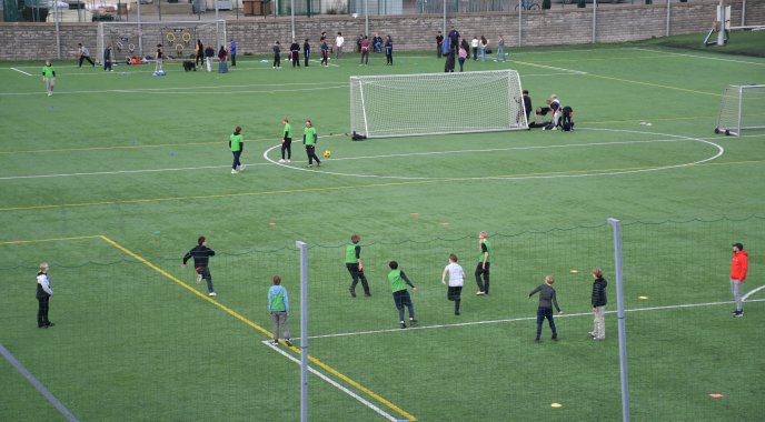 Ahos-palkittuja opinnäytetöitä soveltavan liikunnan aamuporinoissa